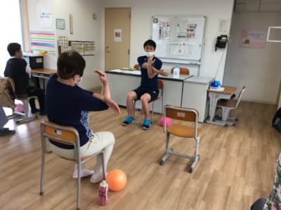 キラキラわかばの会　7月9日　渡辺先生の健康体操
