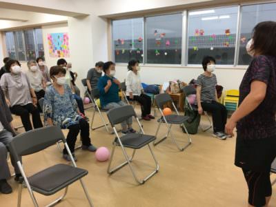 キラキラわかばの会　7月7日お説教と丸岡先生の体操です。