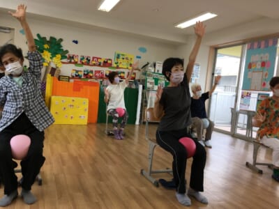 8月16日　キラキラ　わかばの会　健幸体操　（丸岡先生）・さつき先と歌おう