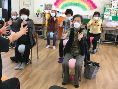 キラキラわかばの会　2023年3月28日　丸岡先生、さつき先生と歌おう　
