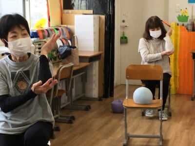 キラキラわかばの会　2023年4月18日　古本先生、さつき先生と歌おう